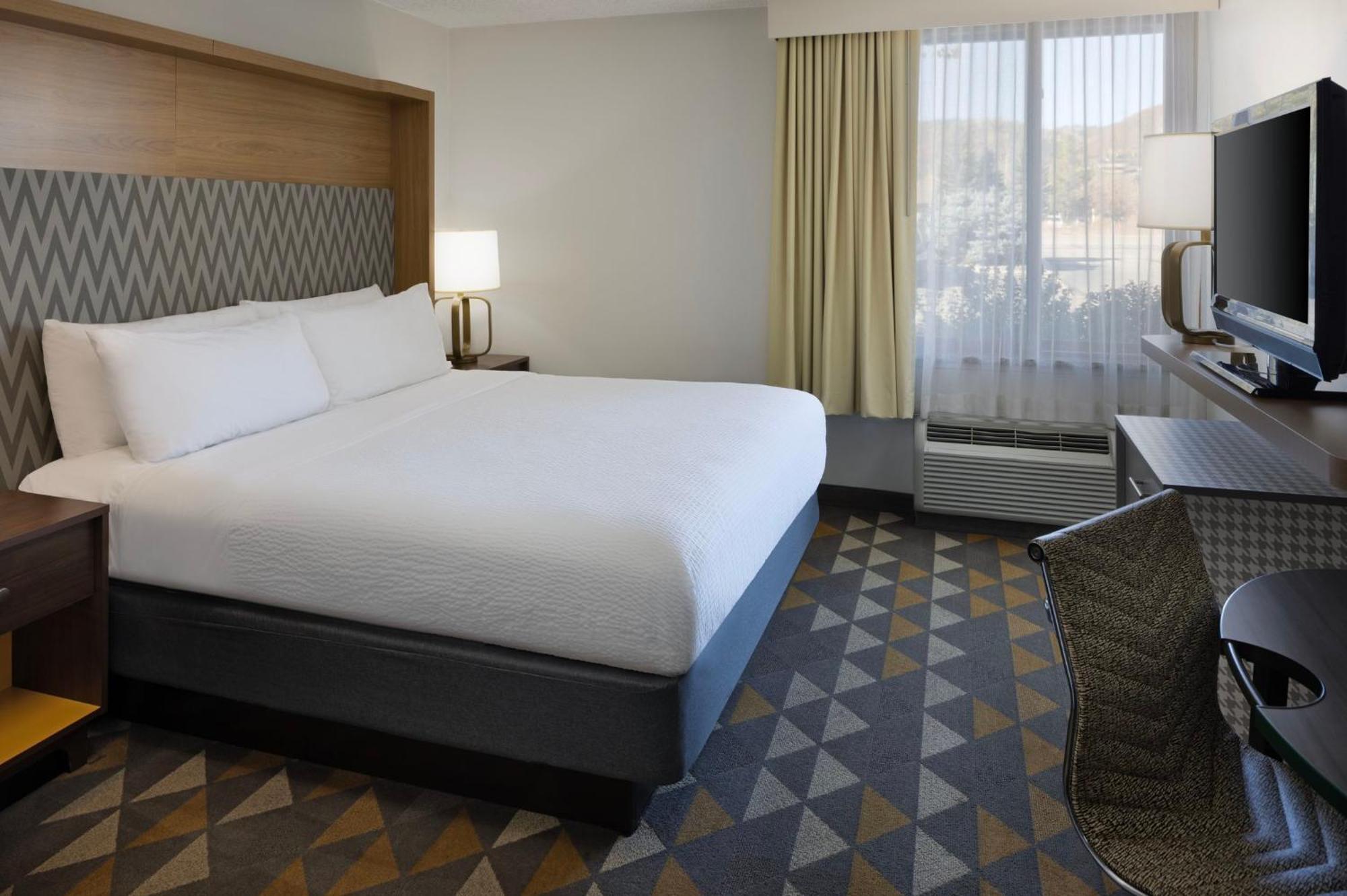 Holiday Inn Steamboat Springs By Ihg Exterior photo